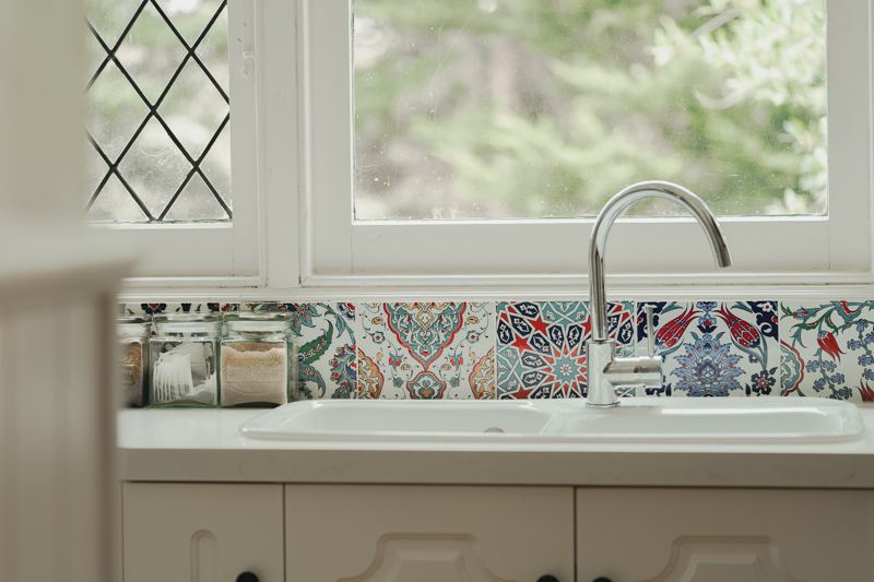 Tiles and taps in the kitchen